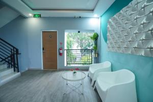 DENZ Premiere Salemba