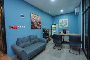 DENZ Premiere Salemba