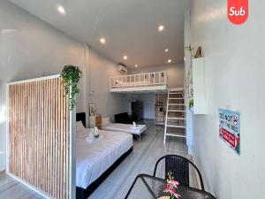 Loft & Cozy Stay near Lee Garden