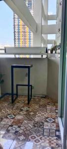 Close by landmarks and airport