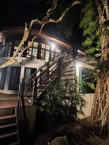 Brookside Nest- Lower Floor