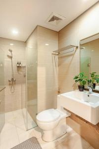 Roam & Rest Staycation near NAIA Manila Airport and free WiFi