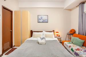 Roam & Rest Staycation near NAIA Manila Airport and free WiFi