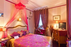 Hotels Les Cygnes : Chambre Double avec Vue Partielle sur le Lac