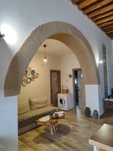 Floras Traditional House