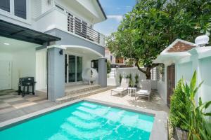 7BR Grand Pool Villa in heart Patong