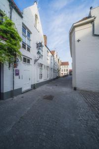 B&B Number 11 Exclusive Guesthouse