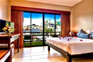 C & N Hotel Patong, Phuket