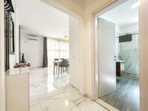 Seaside Serenity Suites