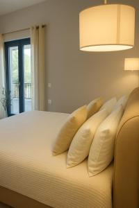 Andrianas 3-Bedroom Countryside Retreat