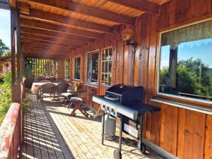 Loghouse apartment in arctic wonderland!