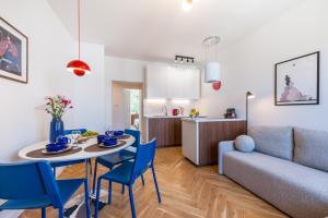 Stylowy apartment dla 4 osób w centrum Gdyni, 2 oddzielne sypialnie, blisko skm, 20minut spacerem do morza