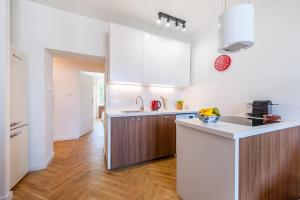 Stylowy apartment dla 4 osób w centrum Gdyni, 2 oddzielne sypialnie, blisko skm, 20minut spacerem do morza