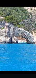 Appartamento con 2 Camere da Letto e Vista Mare