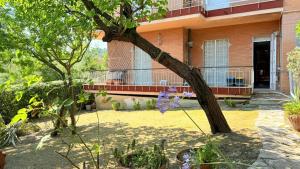 A43 - Ancona, ampio trilocale con giardino