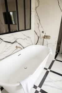 Hotels Domaine du Grand Caugy : photos des chambres