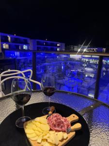 Malia Beach Muro Alto 300 Metros Do Mar