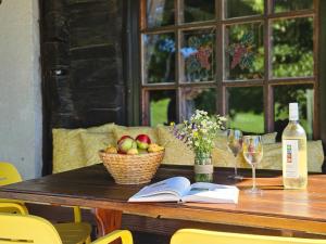 Martins Family Cottage with Hot Tub & Views