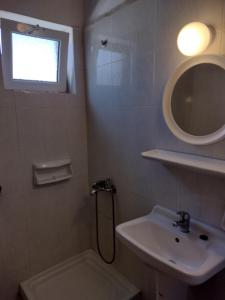 Sunrise Studios Alykes