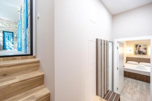 Designer suites of Deribas