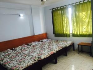 SAIRATNA HOTEL only 1 minute distance from sai temple