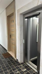 Appartement de luxe en bord de mer avec piscine