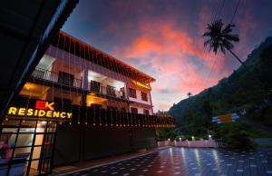 EK residency - 3hvězdičkové hotely ve městě Anaviratty