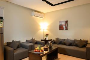 Triple Tree Serviced Apartments - الشجرة الثلاثية للشقق المخدومة