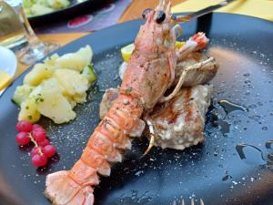 Pansion Stones Murter