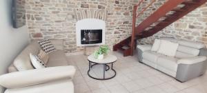 Maisons de vacances Maison en pierre avec jardin a 5 minutes des plages du Cabellou : photos des chambres