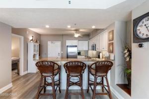 Astonishing Beacfront Condo with 360 sqft Balcony Facing the Ocean - Unit 0302