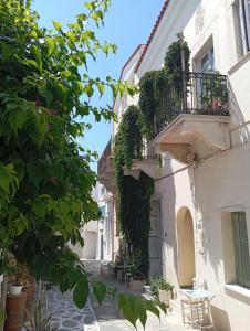 Sophisticated Central House Tinos