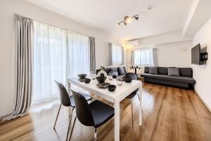 Woo1 Sakura Tokyo Musashi-Koyama