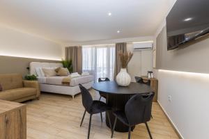 Raise Thiseio Stylish Living