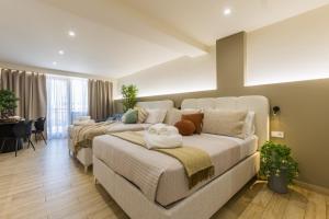 Raise Thiseio Stylish Living