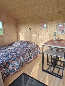 Campings La roulotte de l-etang : photos des chambres