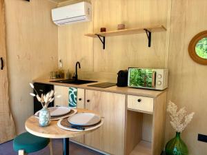 Lodges Kalyva - Nature et Jacuzzi : photos des chambres