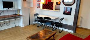 51 Jl 2D F3 RENOVE PALAIS JUSTICE 4P