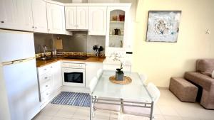 Infinity Sea & Pool Oasis by Deihu Experiences