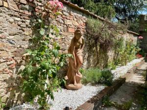 Gelso Moro Fashionable Stay in the Old Garden