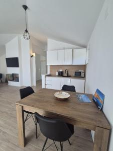 Seaview Art Studio with balcony