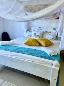 DADA Luxury Suites Beachfront Tropical Paradise