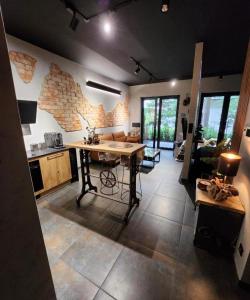 Luxury River Side apartament, Pool, Gym & Sauna