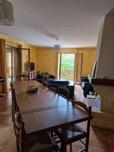 Villa arborée avec grande piscine