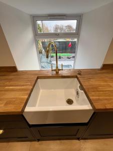 Spacious 2 bed traditional cottage