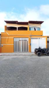 Casa Amarela no Centro