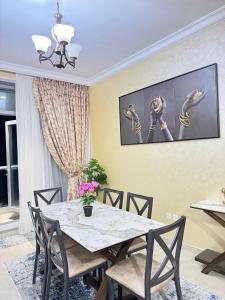 Luxury 2 Bedroom with Sea Views