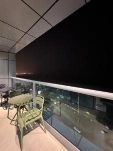 Luxury 2 Bedroom with Sea Views