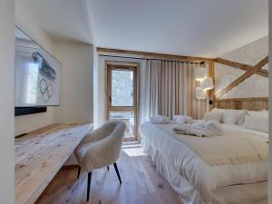 Appartements Appartement duplex a Val d-Isere, sauna, cheminee, 4 chambres en suite, parking, pour 8 personnes - FR-1-567-123 : photos des chambres
