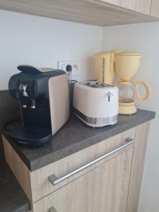 Appartements T2, balcon, centre et lac, garage, 73m2, calme chic : photos des chambres